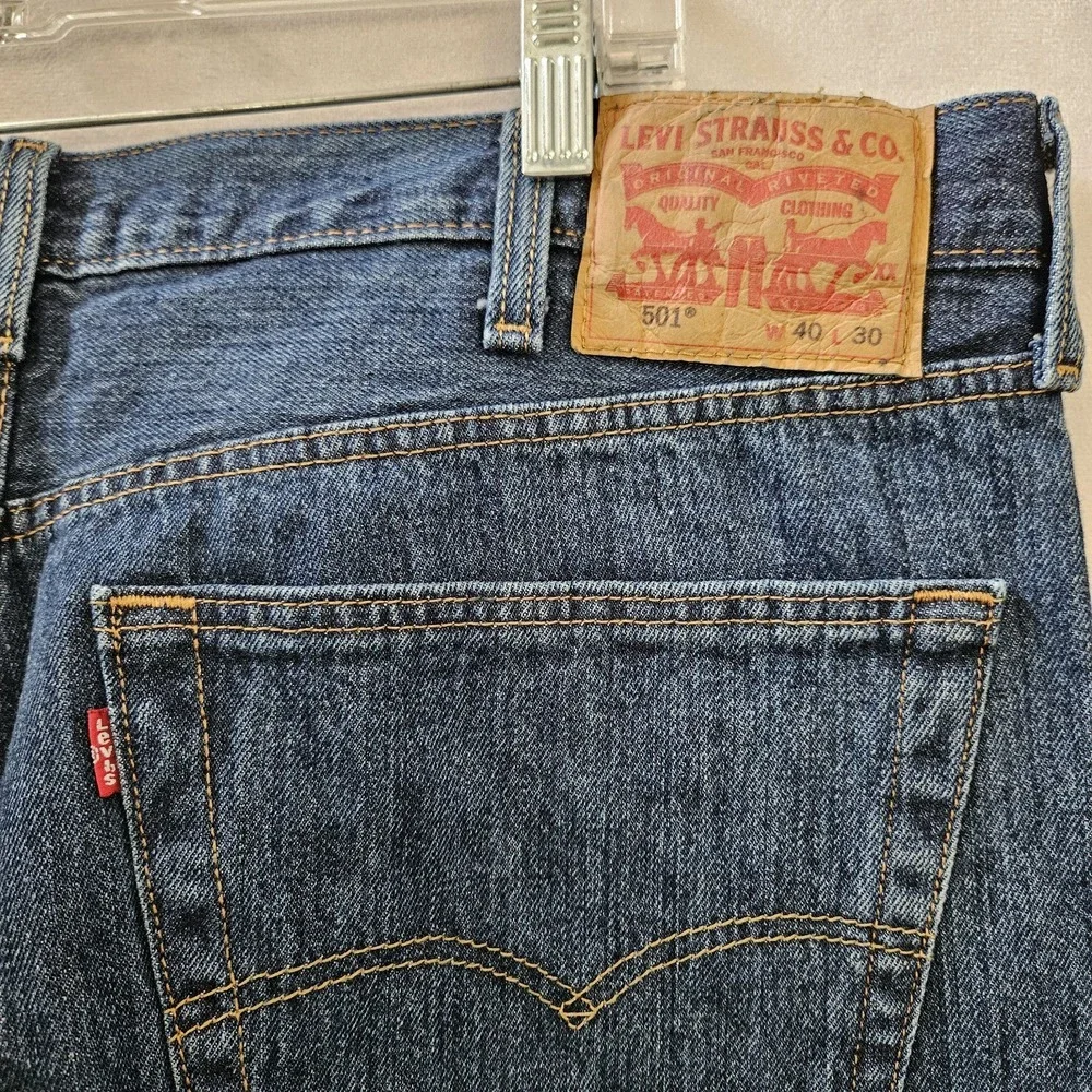 Levi's 501 Jeans Mens 40x29 Blue Denim Straight Leg Button Fly Dark Wash Classic